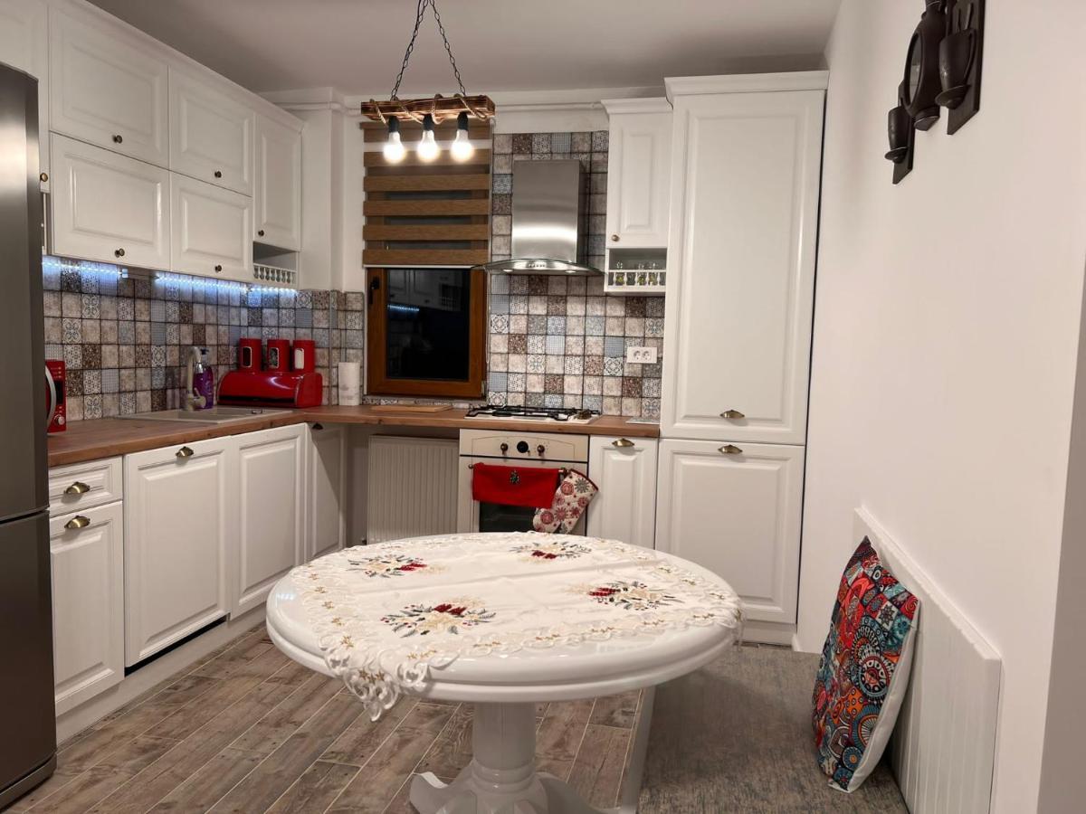 Apartament English Home 2 Camere Брашов Екстериор снимка