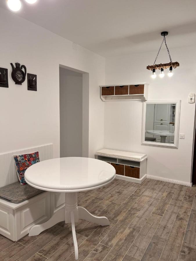 Apartament English Home 2 Camere Брашов Екстериор снимка