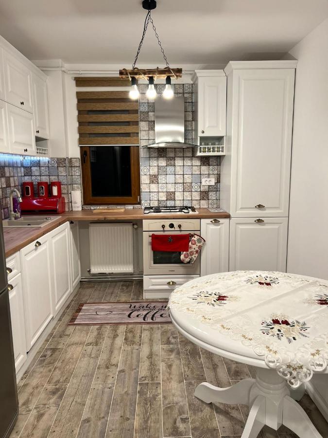 Apartament English Home 2 Camere Брашов Екстериор снимка